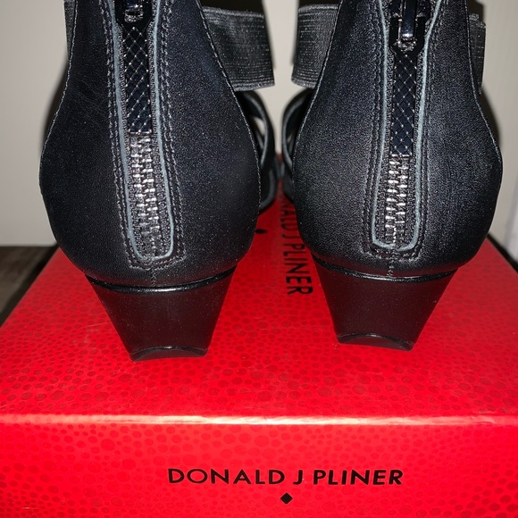 Shoes - Picture 2 of 4